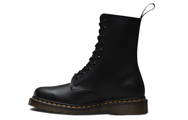 Dr. Martens 1490 Black Smooth