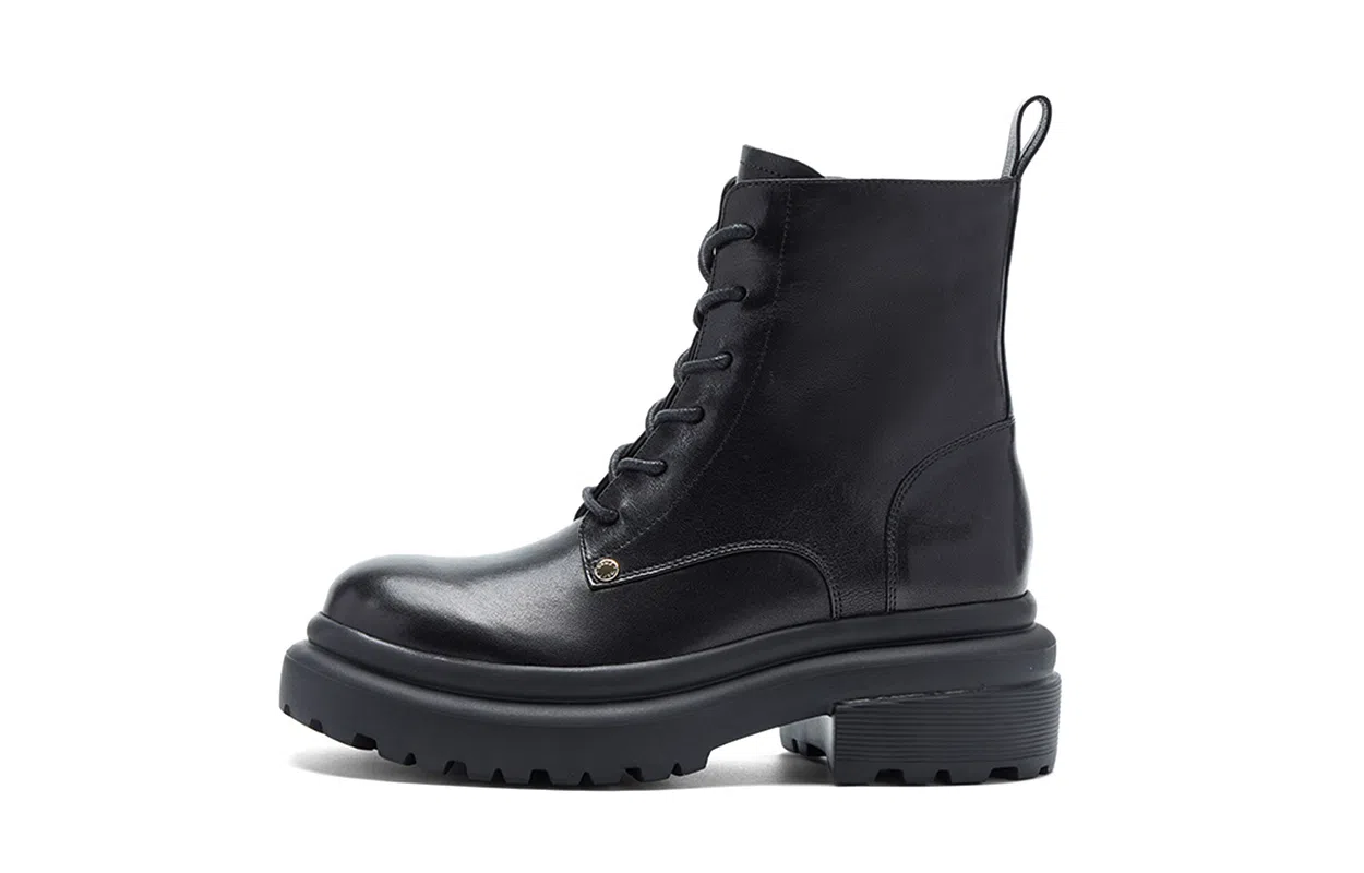 NINE WEST