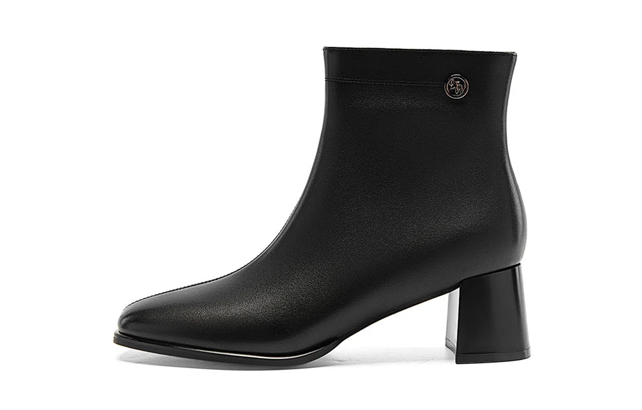 NINE WEST