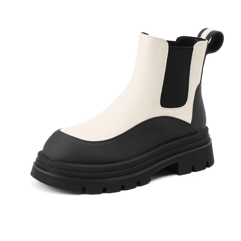 Daphne Chelsea Boots