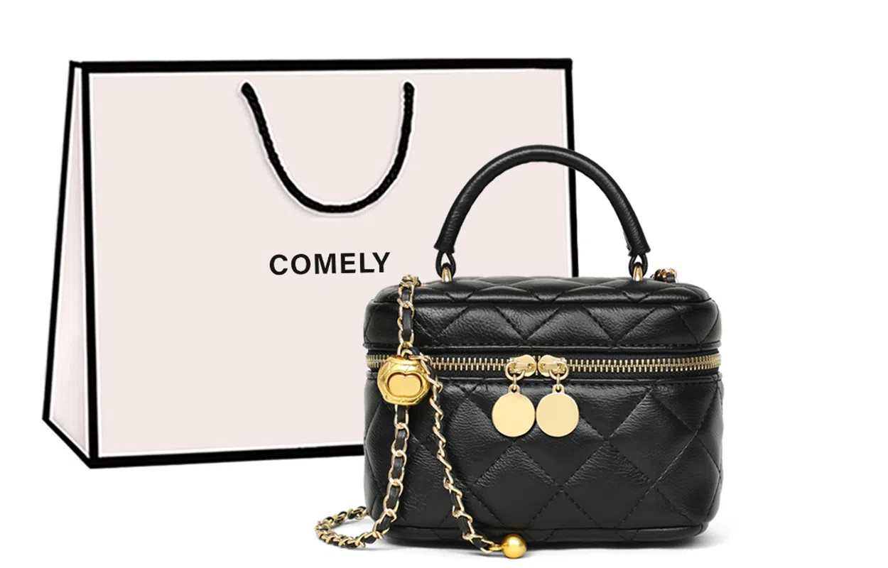 COMELY Handbag Black