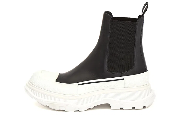 Alexander McQueen Tread Slick Chelsea Boots Black