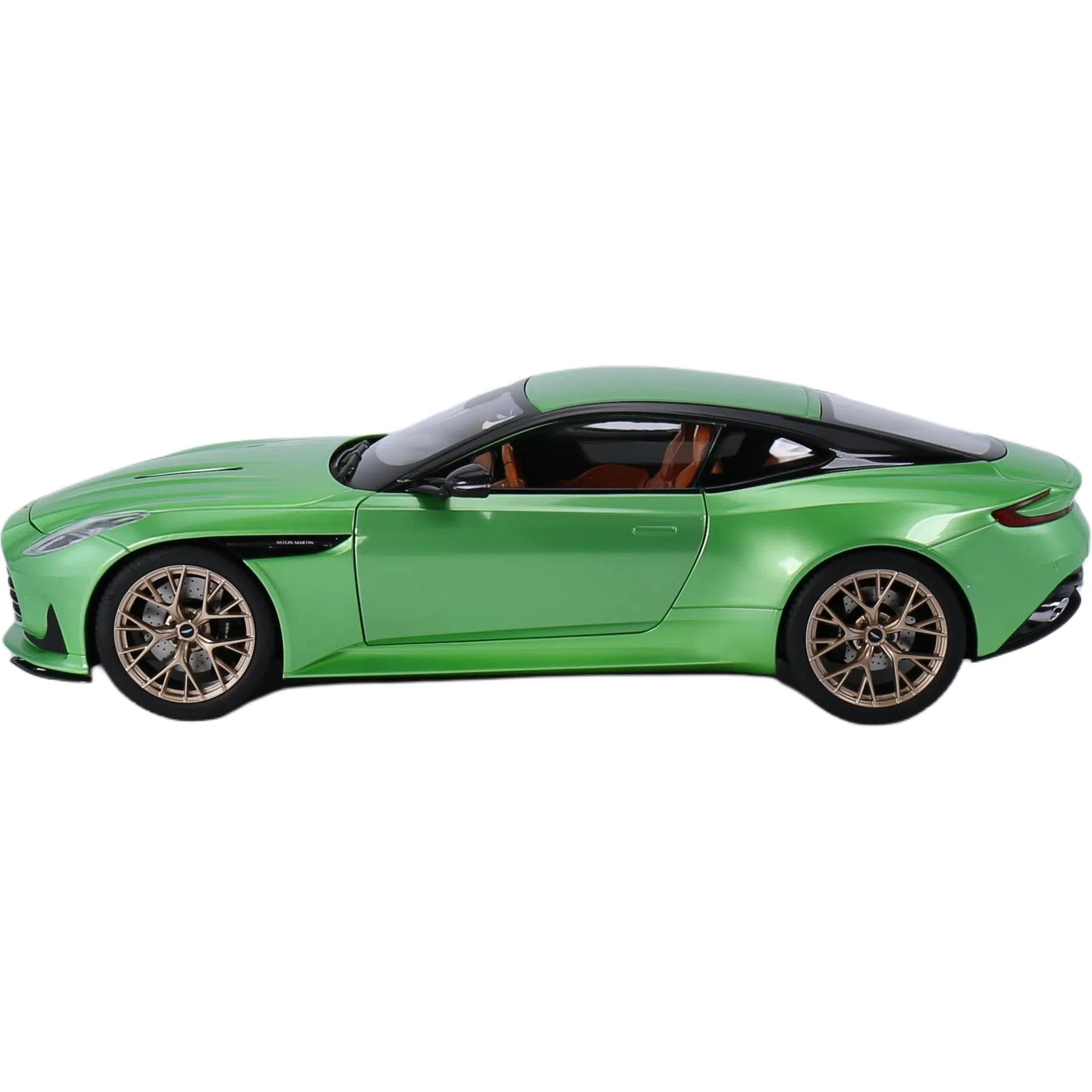 118 DB12 Aston Martin DB12