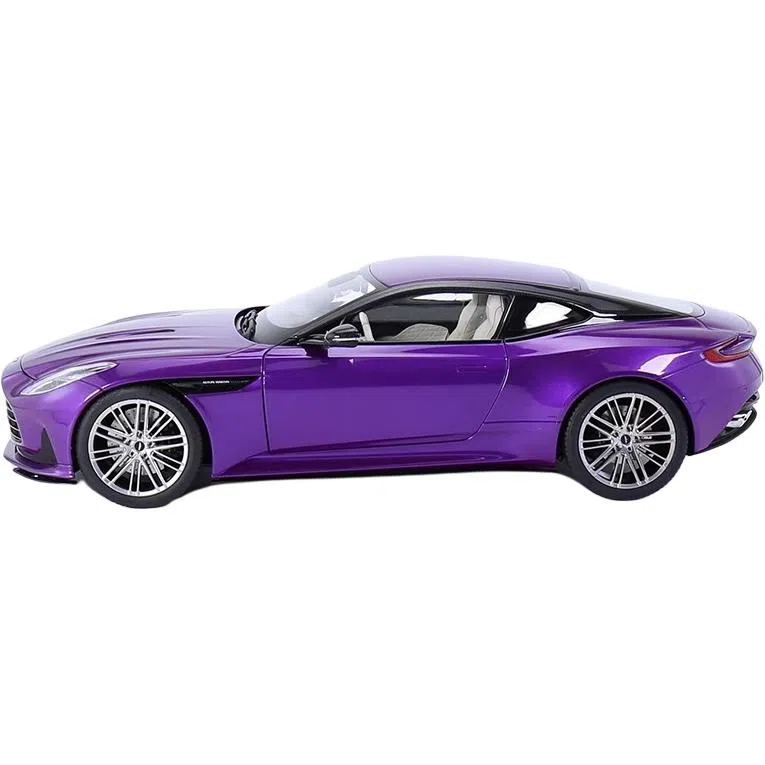 118 DB12 Aston Martin DB12