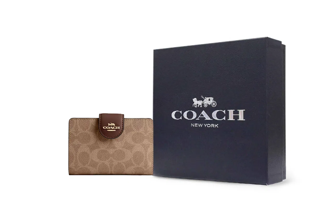 COACH SignatureCanvas 13