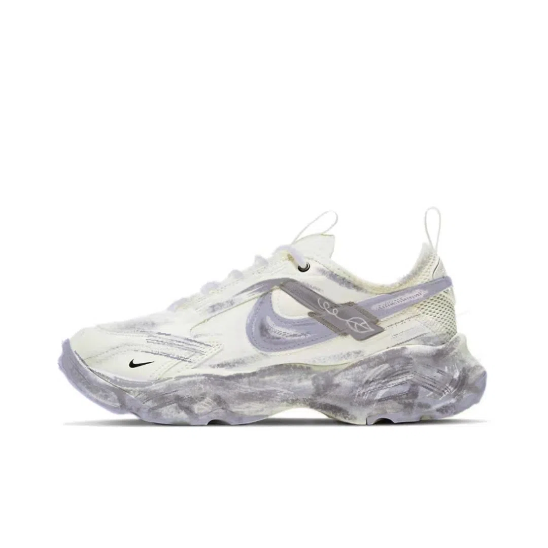 Nike TC 7900