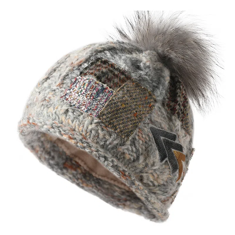 KENMONT Pom Pom Beanie