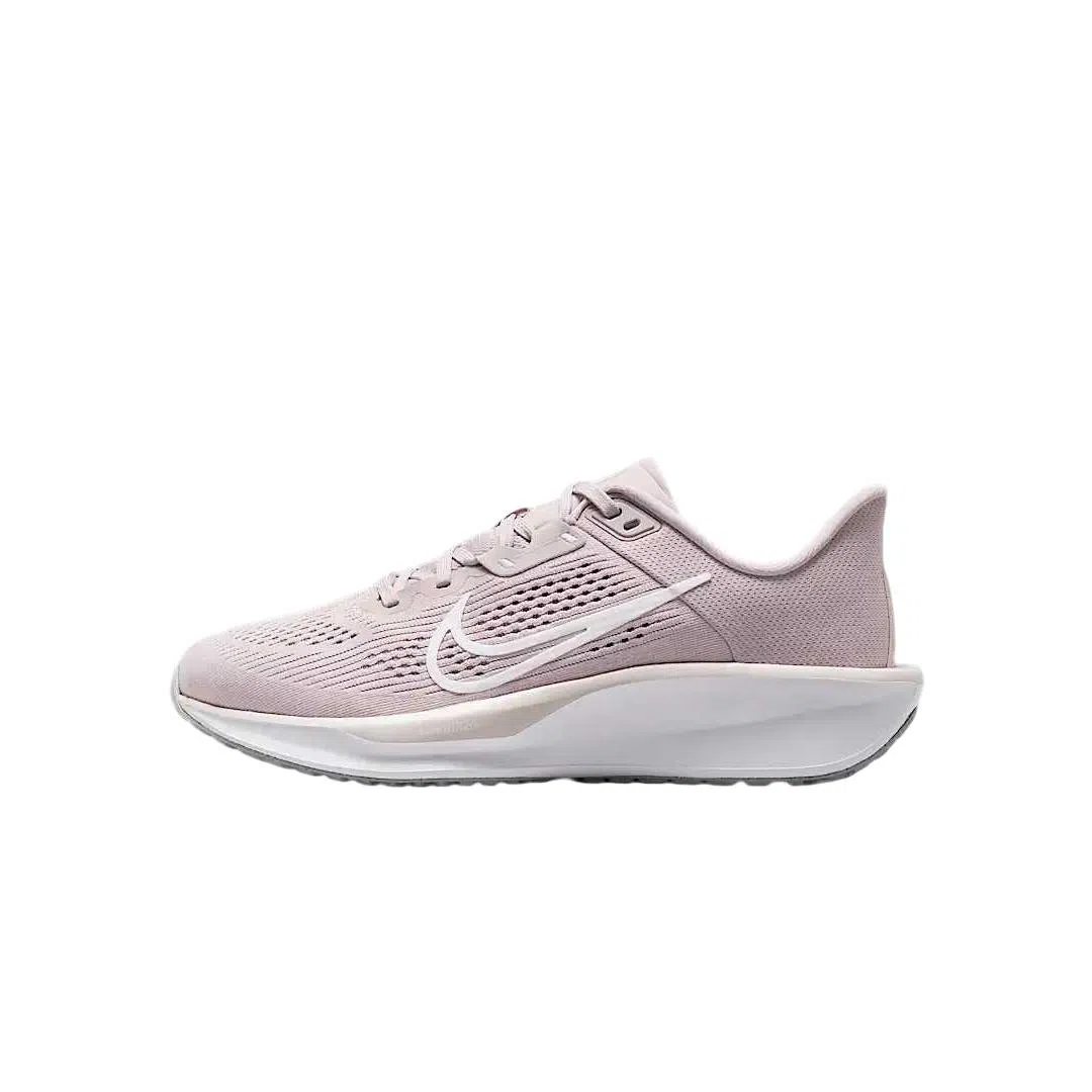 Nike Quest 6