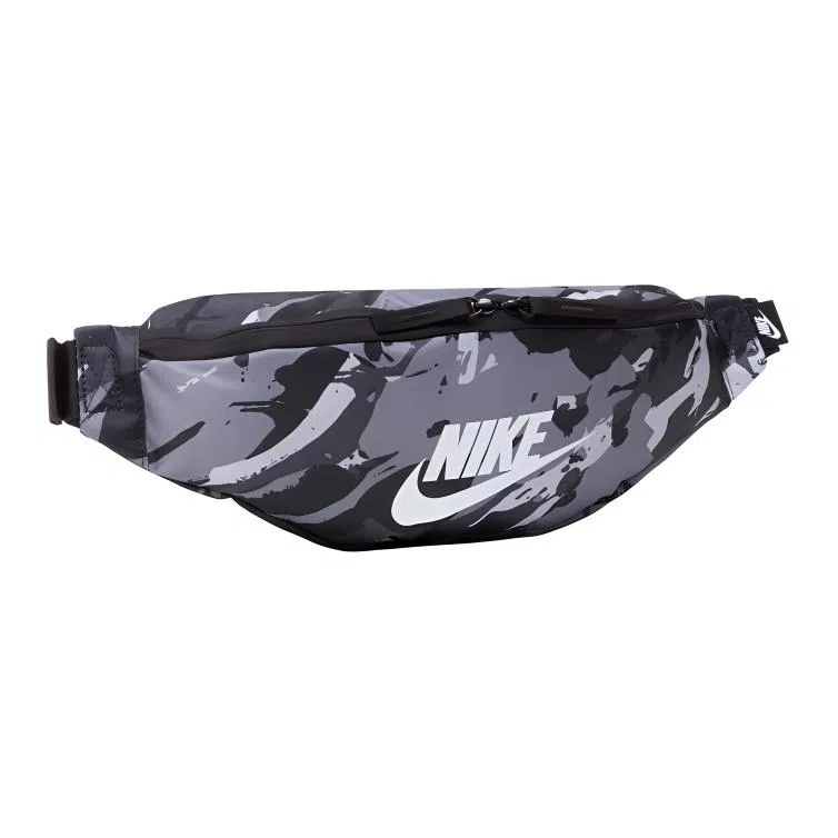 Nike SportswearHeritage