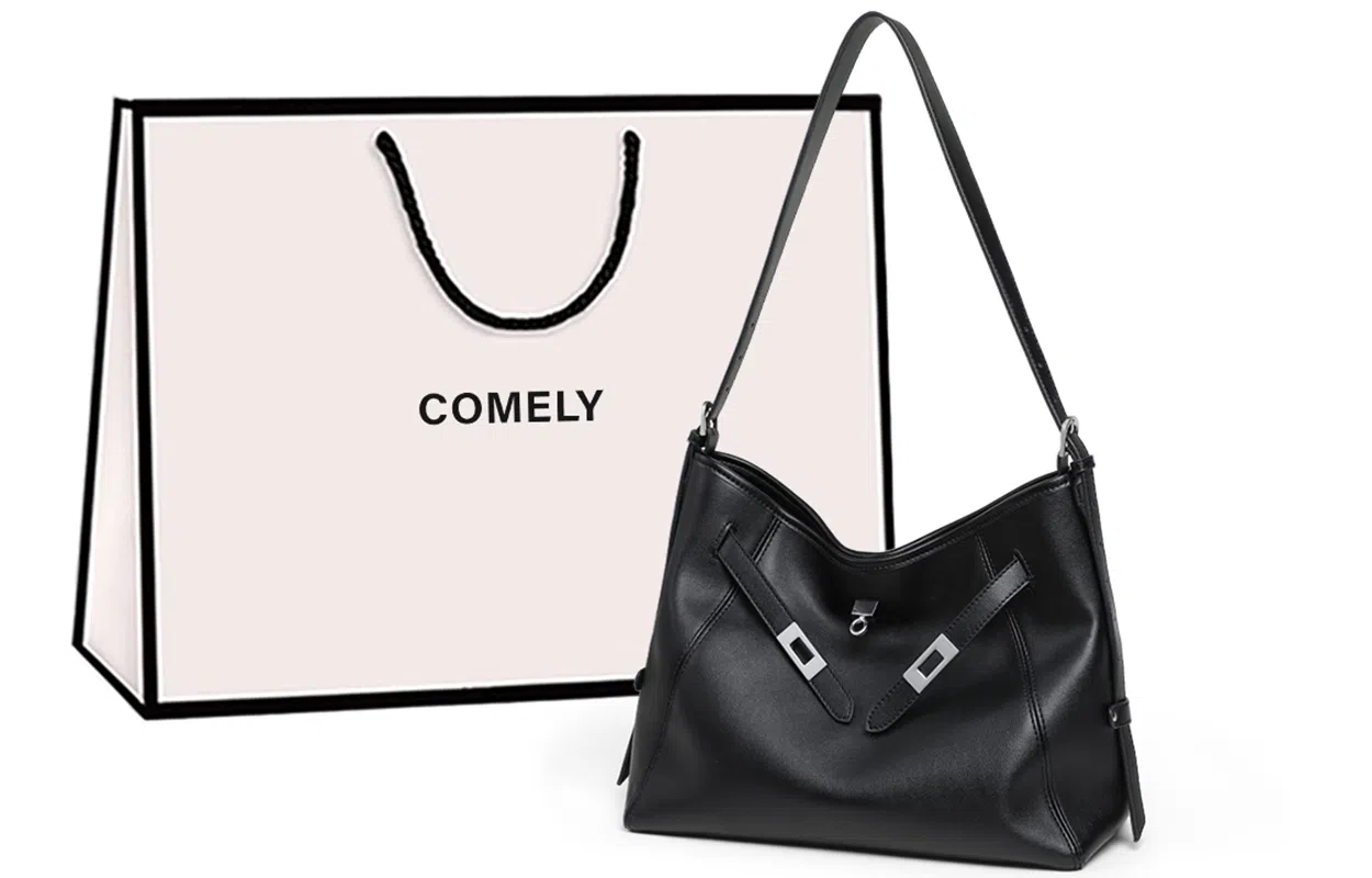 COMELY Tote