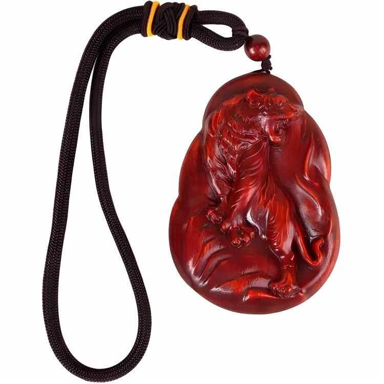 書卓 精雕细琢十二生肖守护神虎 时尚潮流气质优雅轻奢高级感 日常百搭小众设计感 招财进宝诸事顺遂#好运 檀木 把件 男女同款情侣款