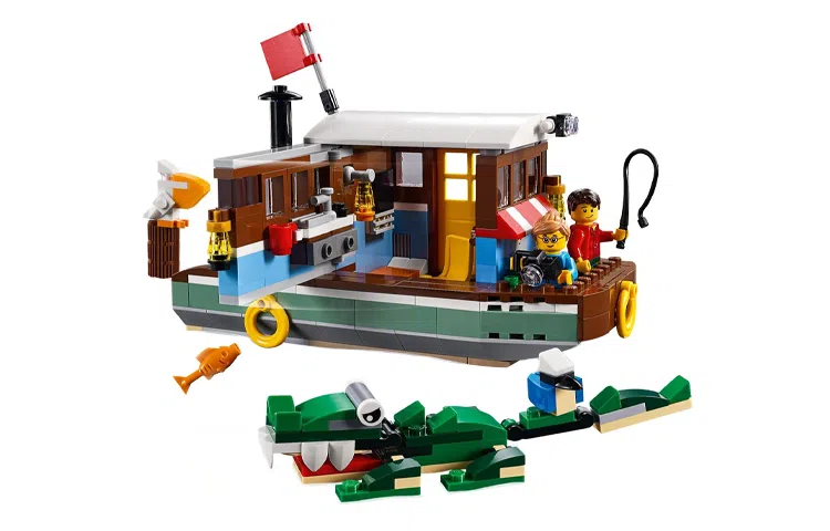 LEGO Creator 3-in-1 Riverside Houseboat 31093