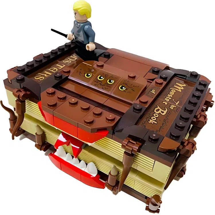 LEGO Harry Potter Monster Book of Monsters 30628