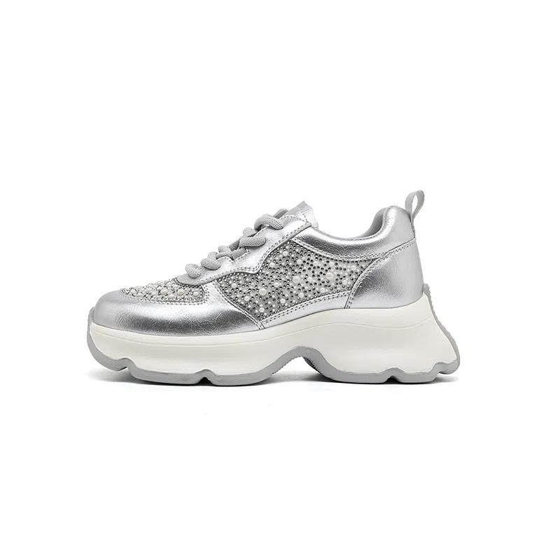 DAPHNE Low Top Sneakers