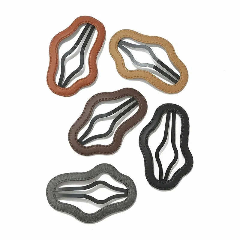 如花梦 镂空云朵侧边刘海夹 皮质 发夹 女款