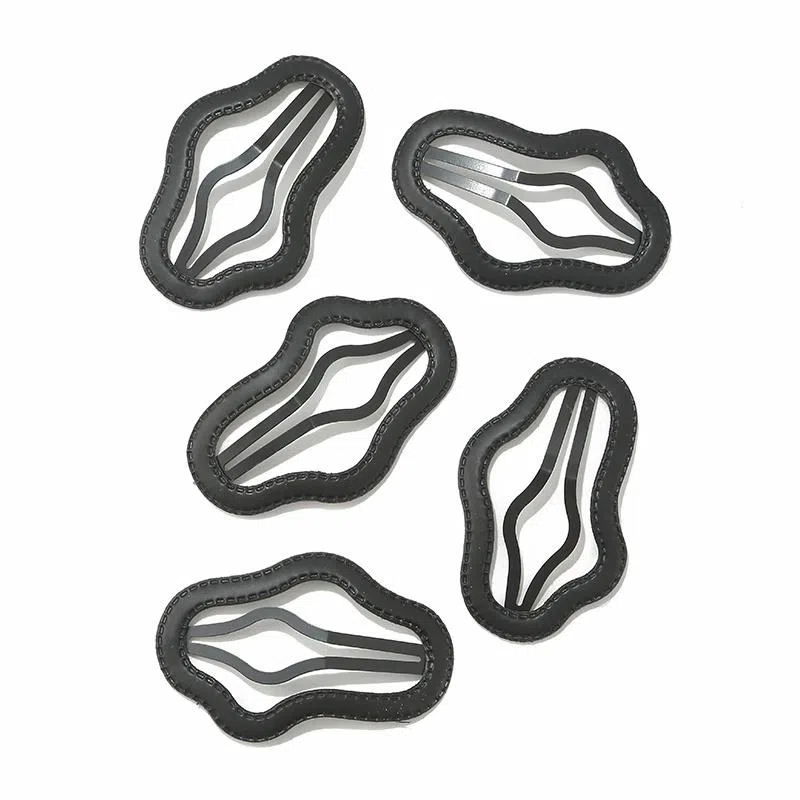 如花梦 镂空云朵侧边刘海夹 皮质 发夹 女款