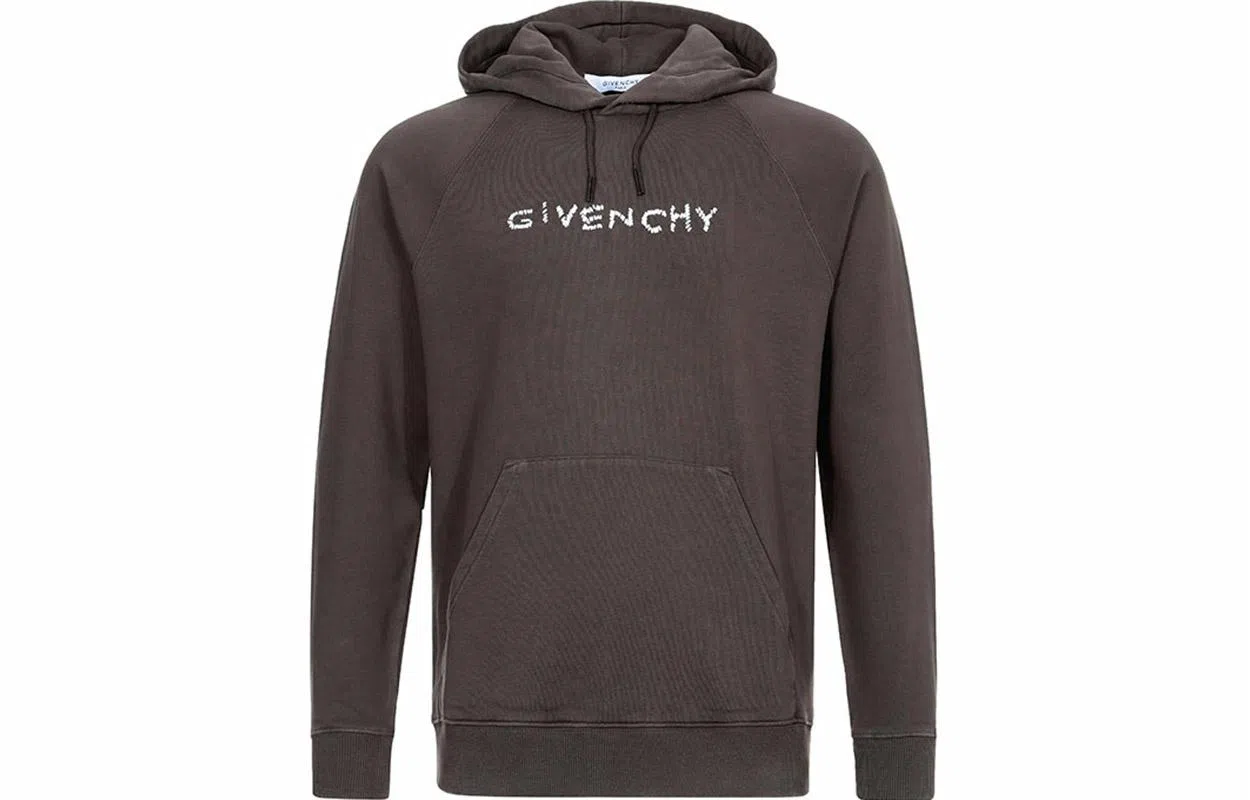 GIVENCHY
