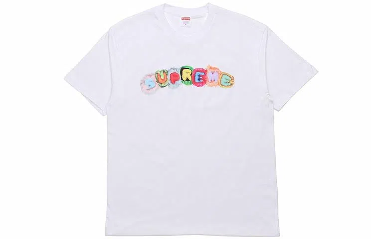 Supreme Week 7 Pillows Tee logoT