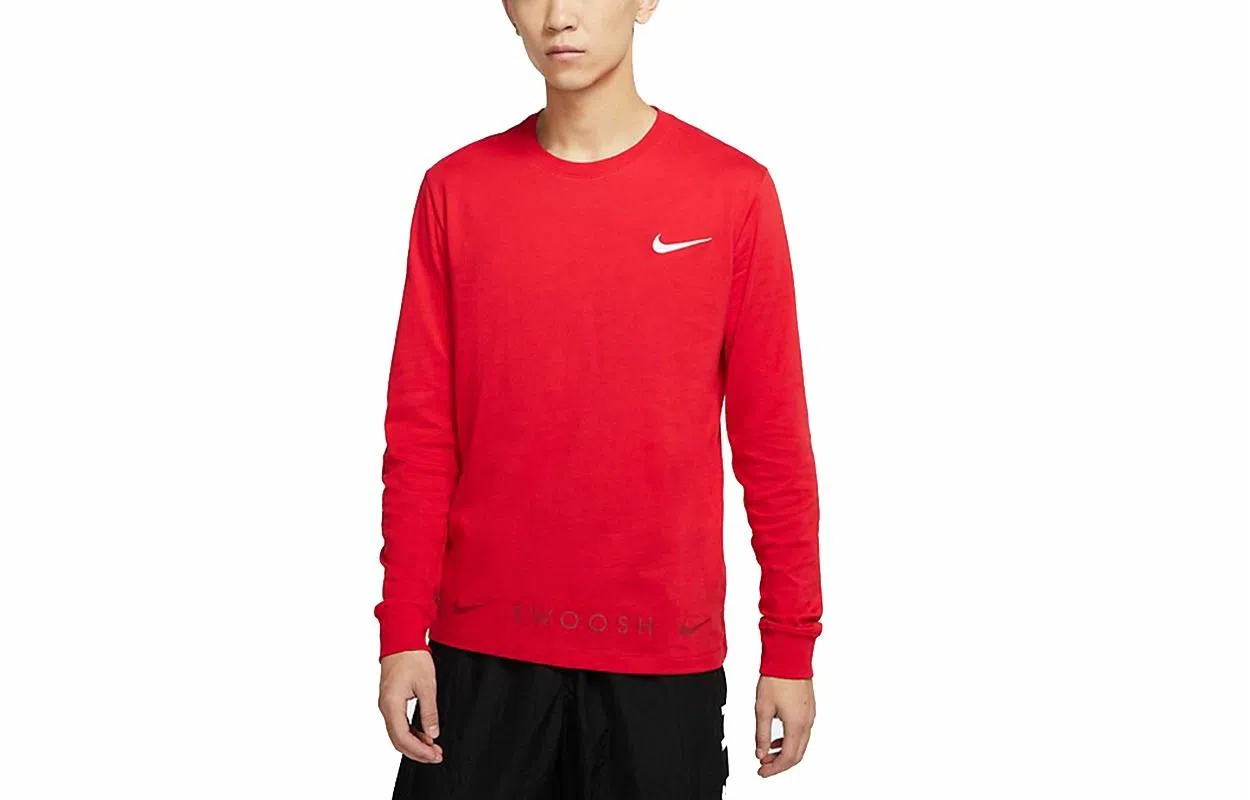 Nike Sportswear Swoosh T