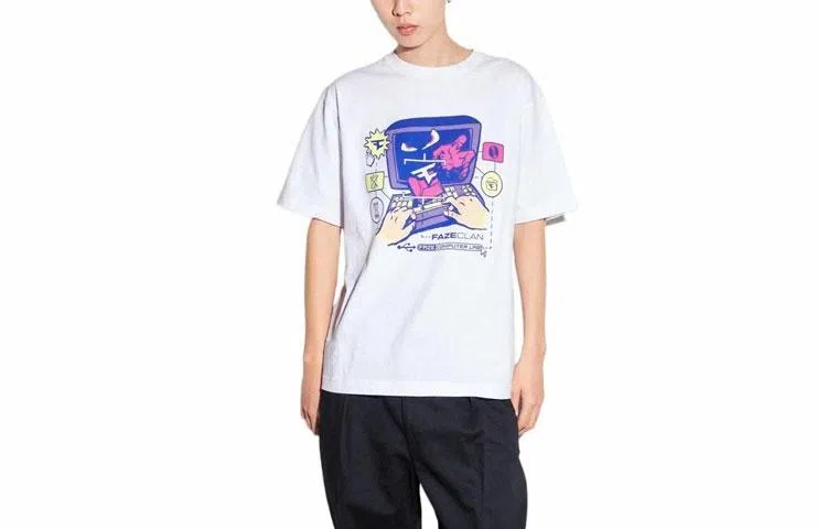 UNIQLO SS23 T