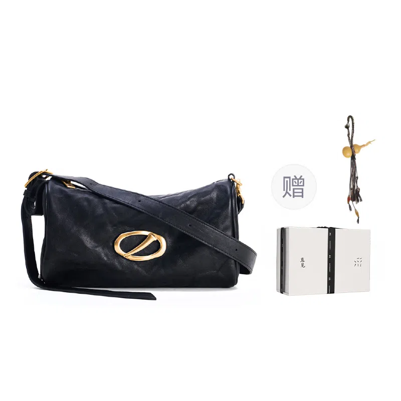 SUPERMERCY Pillow Bag墨黑色