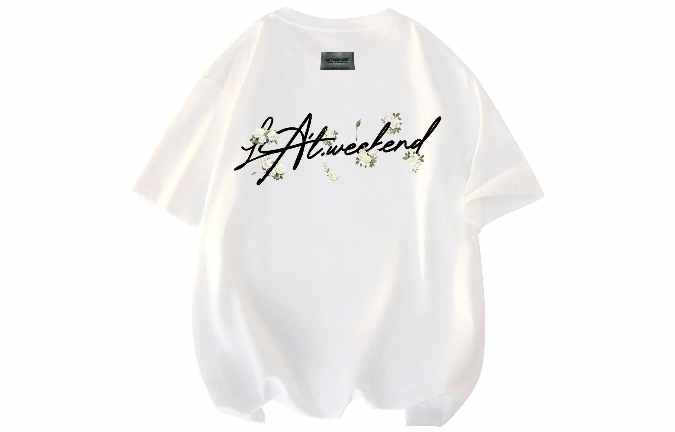LA'T.WEEKEND LogoT