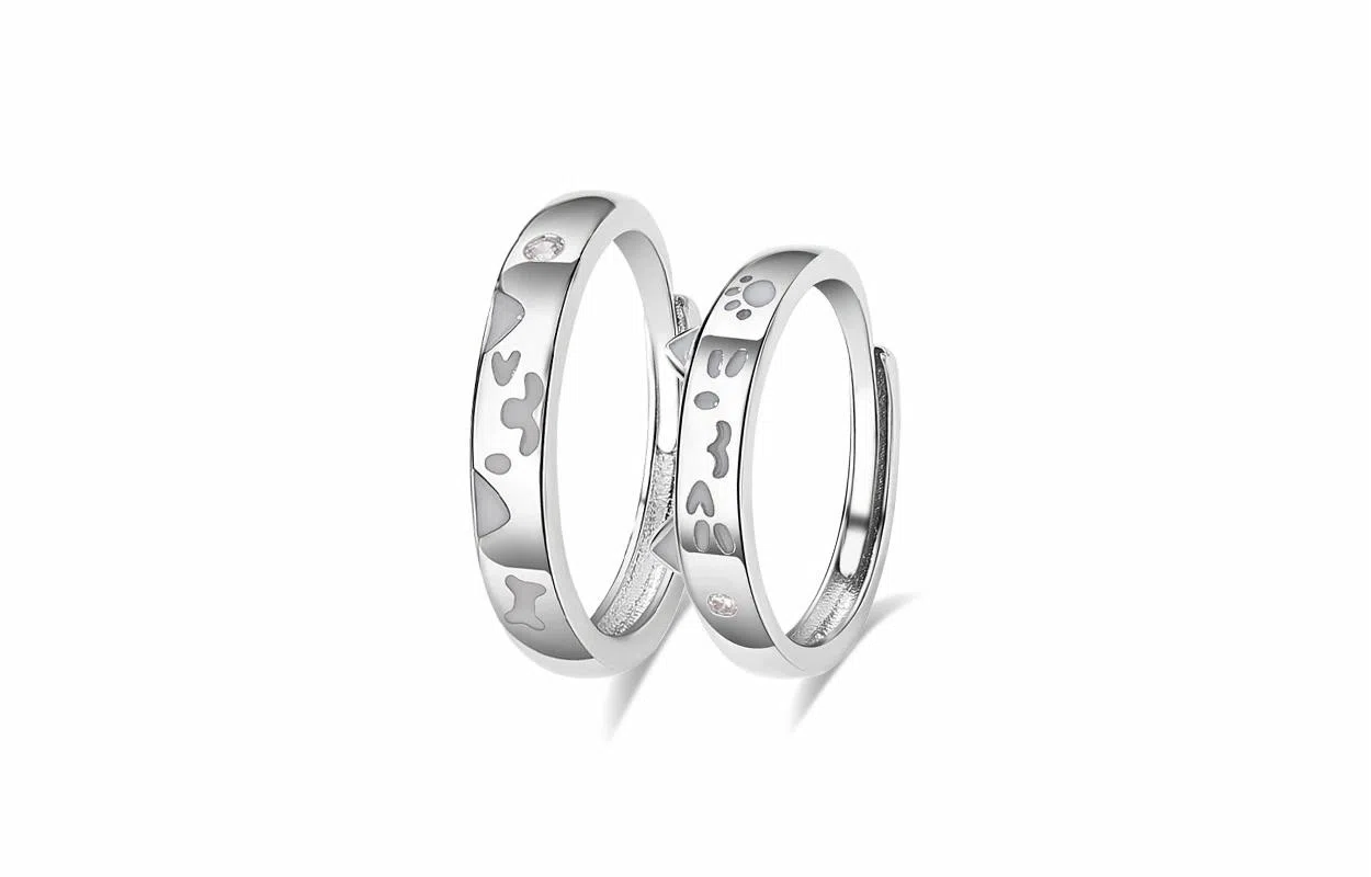 牧言 猫狗之恋 萌趣可爱森系简约小众设计高级感 光面立体眨眼狗狗小猫猫爪骨头对戒夜光变色可调节指环 合金 戒指 男女同款情侣款