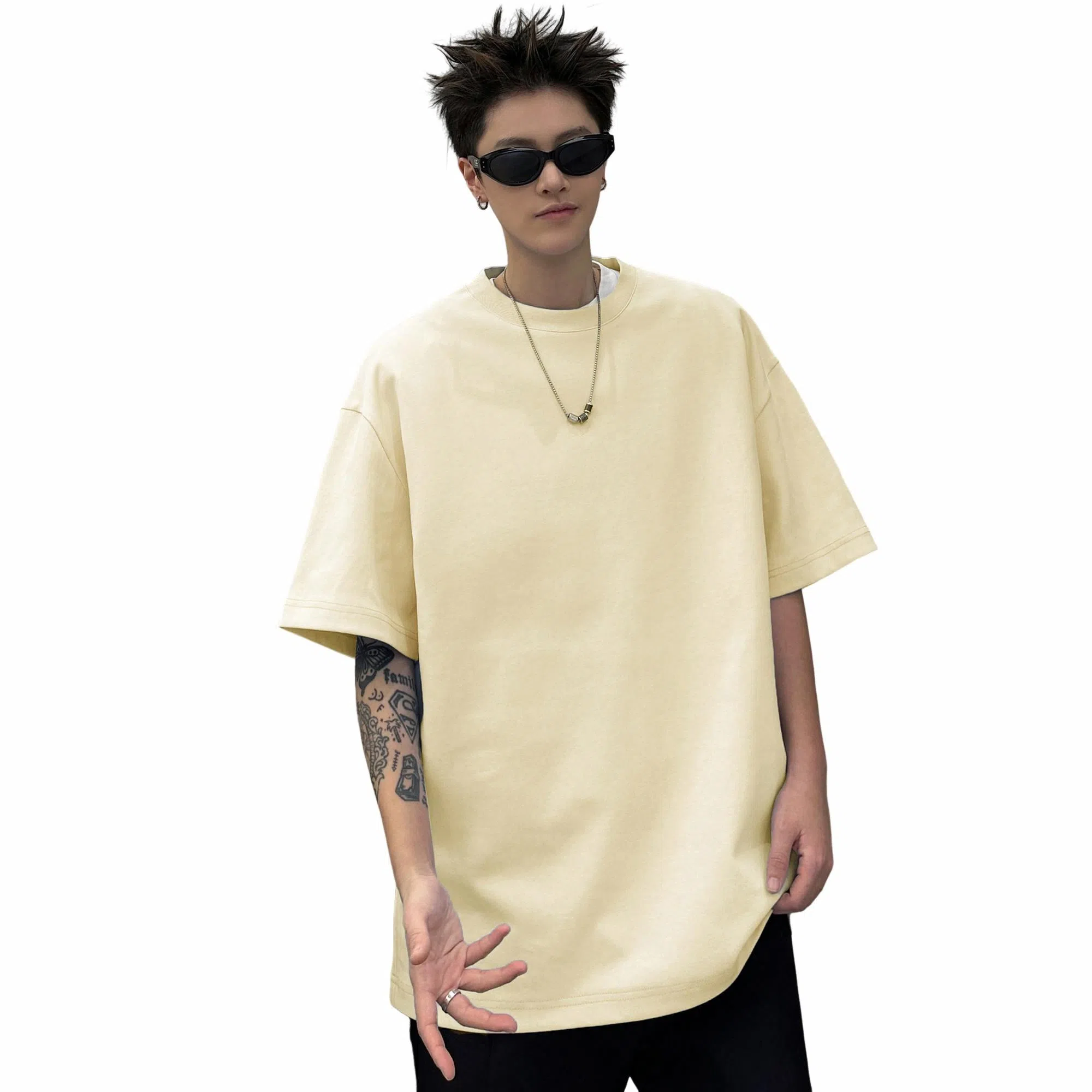 URBAN AUTHENTIC T