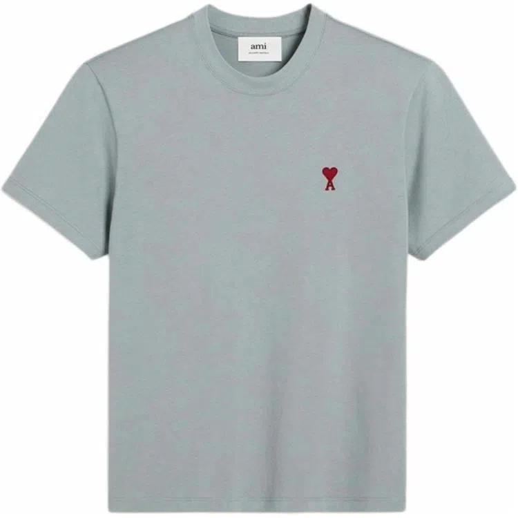 AMIPARIS Embroidered Heart Tee