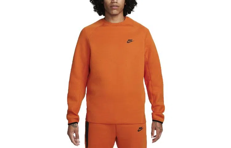 Nike Sportswear Tech Fleece Logo