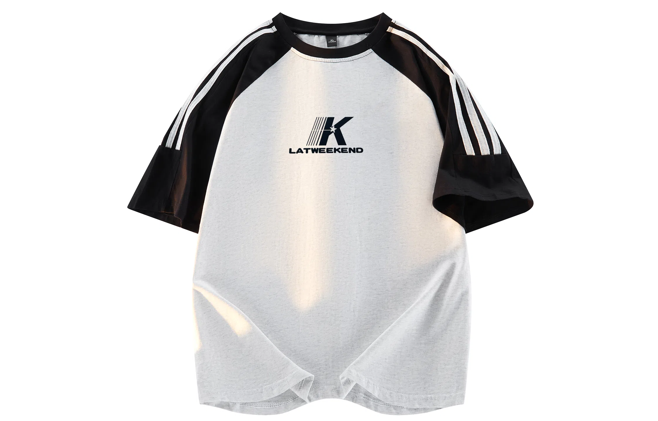LA'T.WEEKEND LogoT