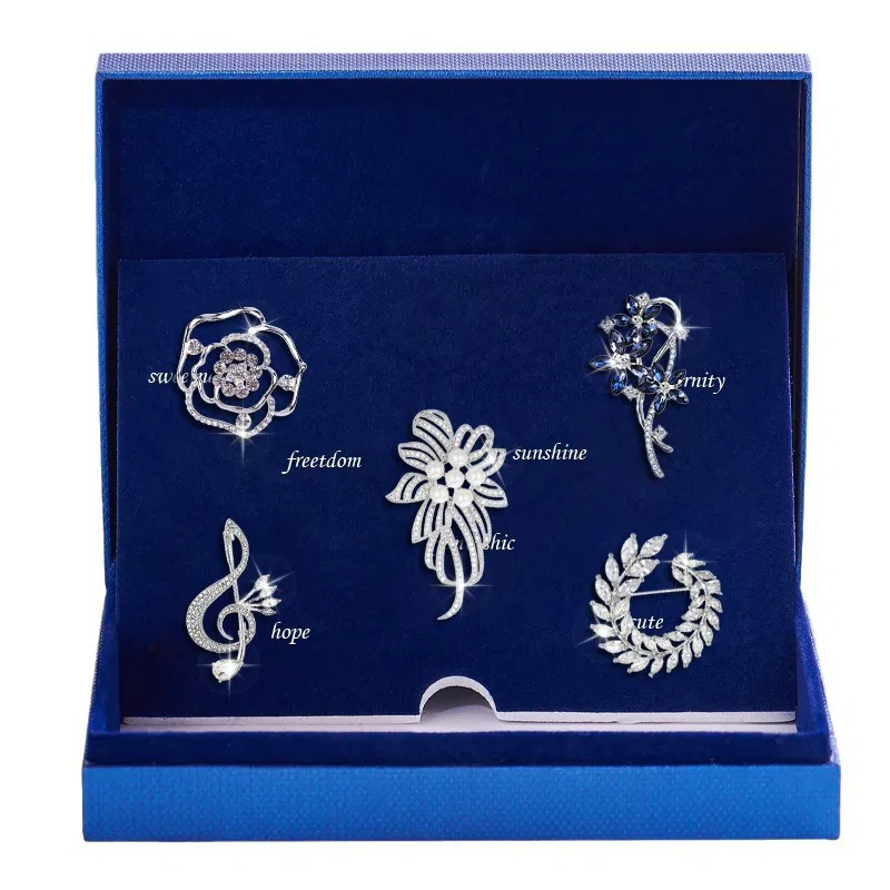 缔晶 经典轻奢时尚胸花套装 精致浪漫通勤风配饰礼盒 合金 胸针 女款