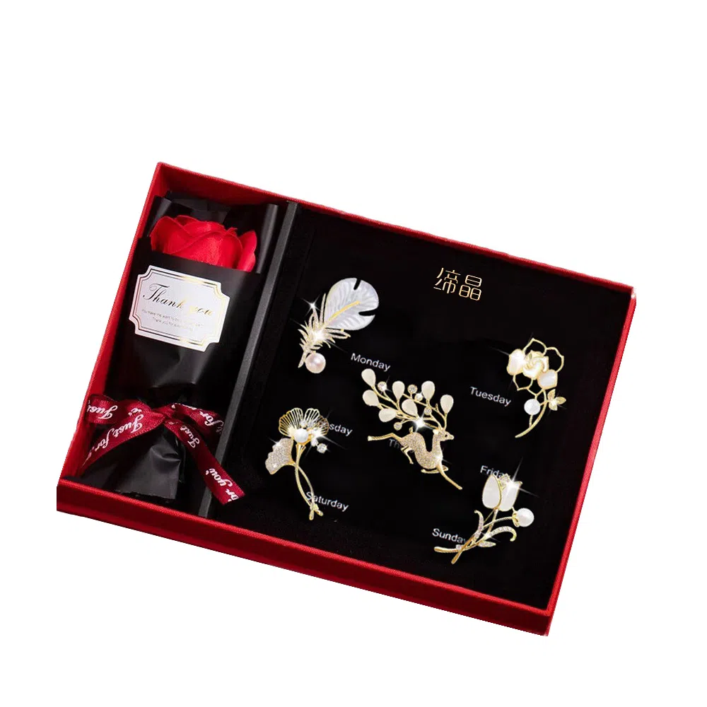 缔晶 森系精致优雅时尚胸花 春夏通勤造型感 合金 胸针 女款