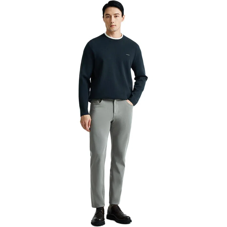 迪柯尼 纯色简约舒适休闲毛衣 男款