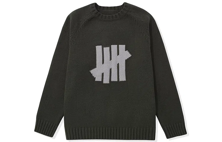 UNDEFEATED Logo