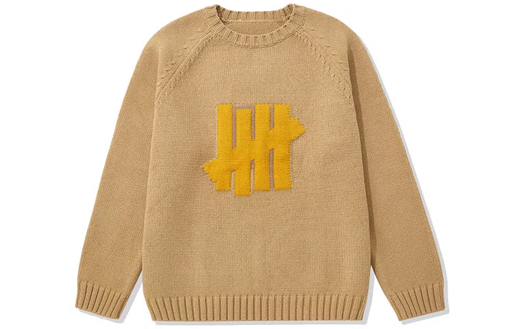 UNDEFEATED Large Logo Pullover Sweater