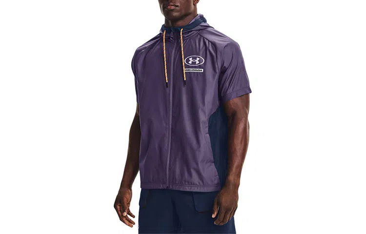 Under Armour WOVEN Evolution Logo