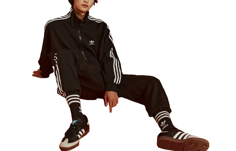 adidas originals Tracksuit Logo