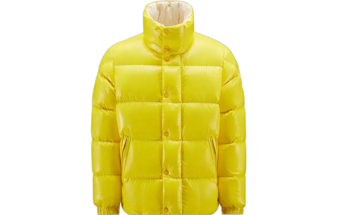 Moncler FW22 DervoxLogo