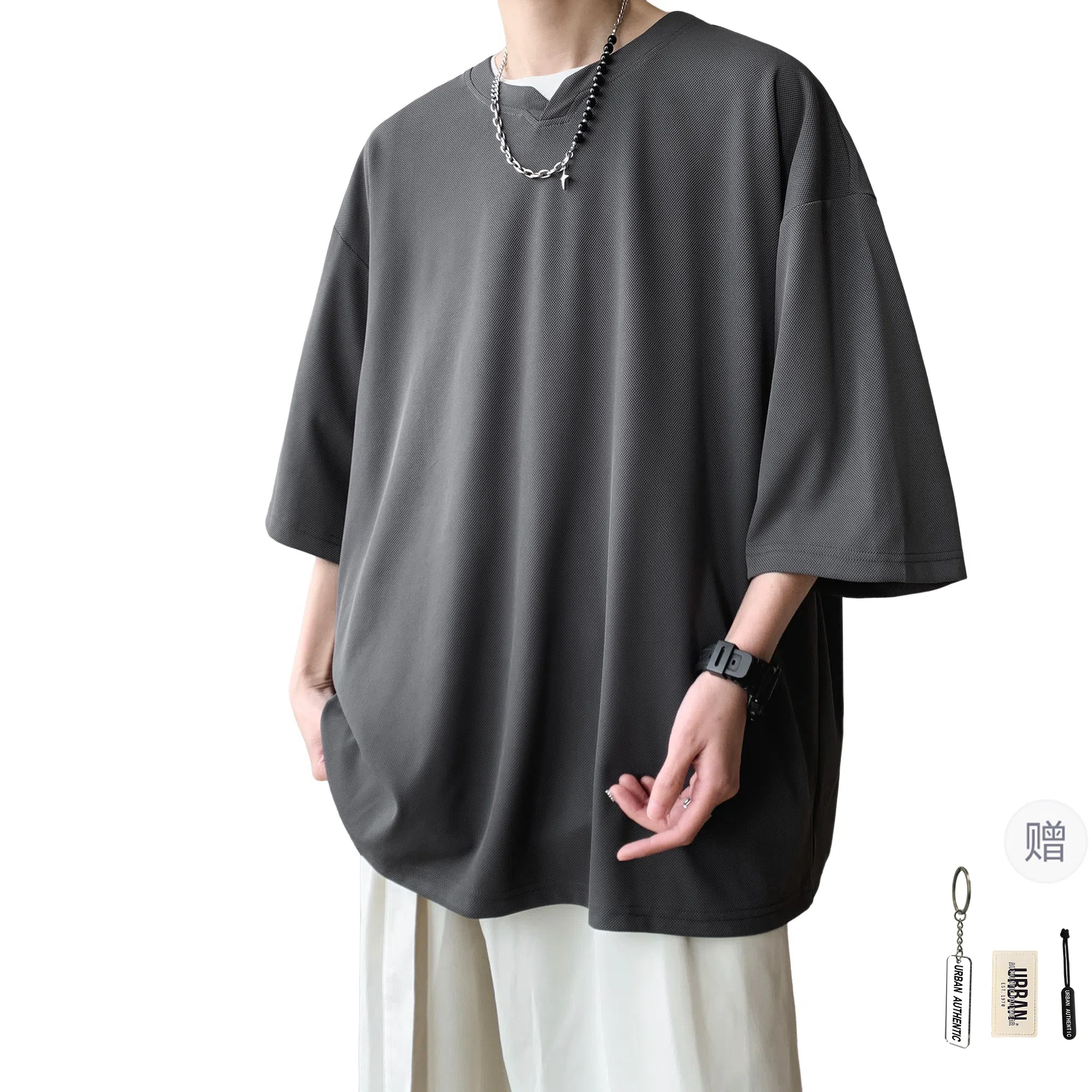 URBAN AUTHENTIC T