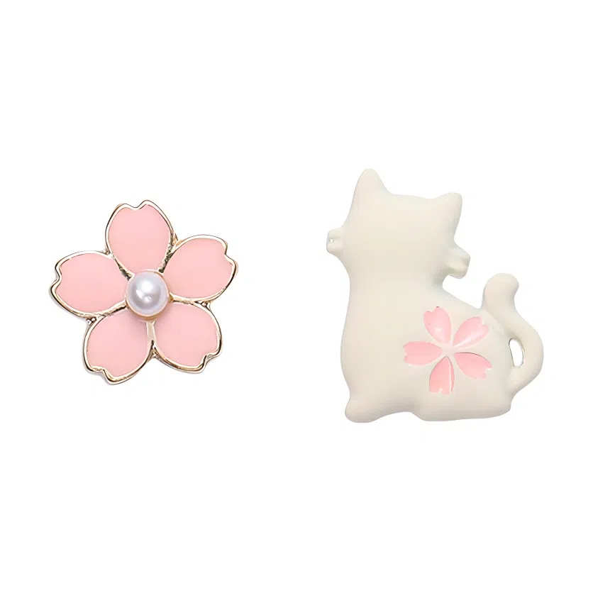尚先生 樱花猫咪卡通可爱猫咪花朵不对称森系花朵 甜美可爱少女系气质百搭设计高级感 合金 耳钉 女款