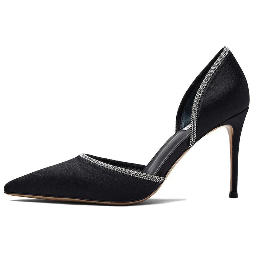 NINE WEST