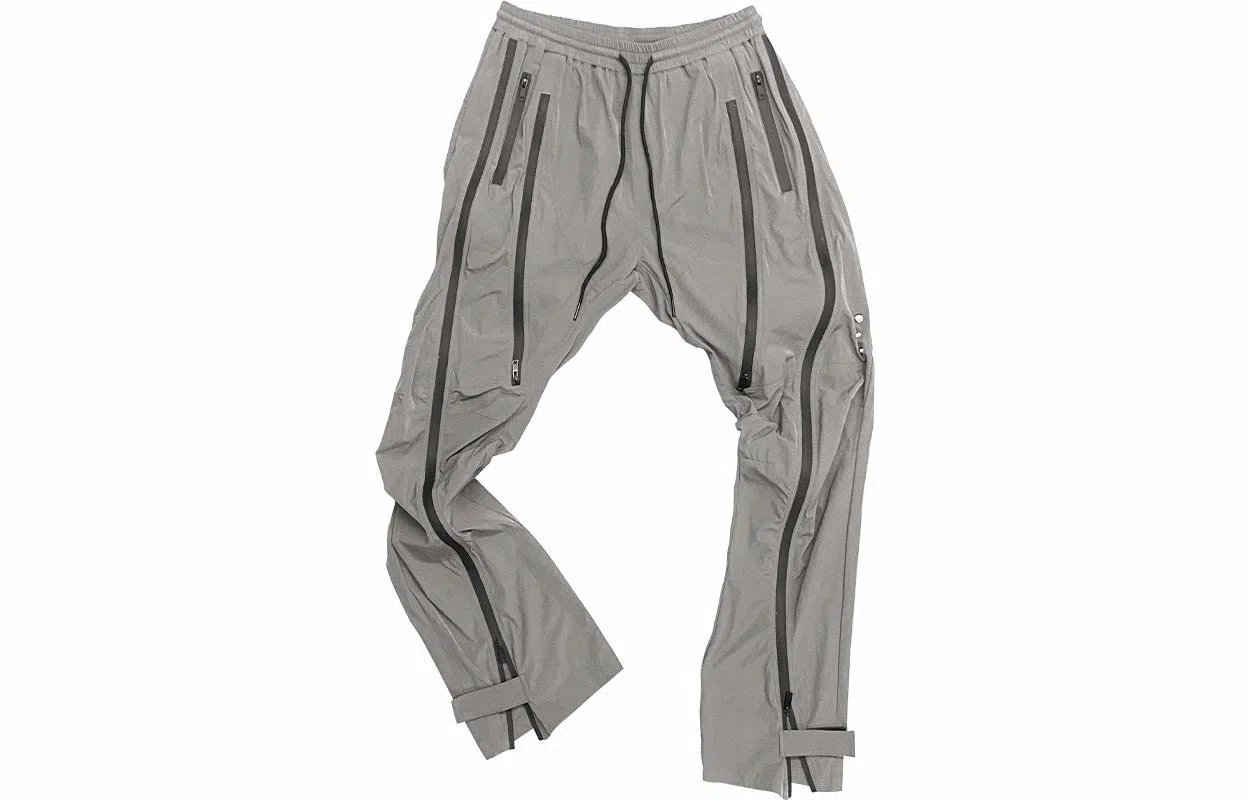 11ESTRANGER ASTRANGER