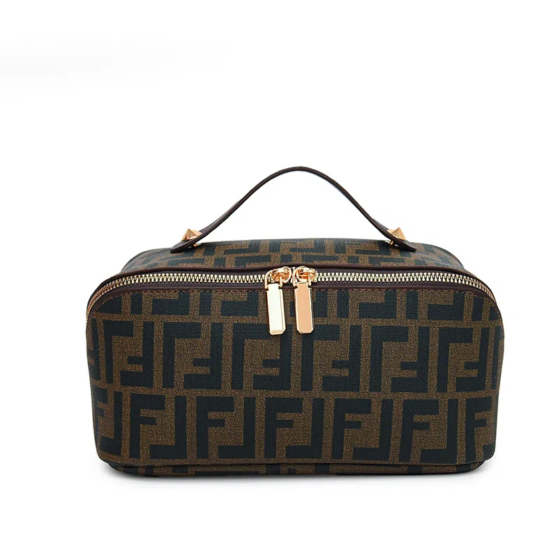 馨枕居 手提高级感字母印花化妆包