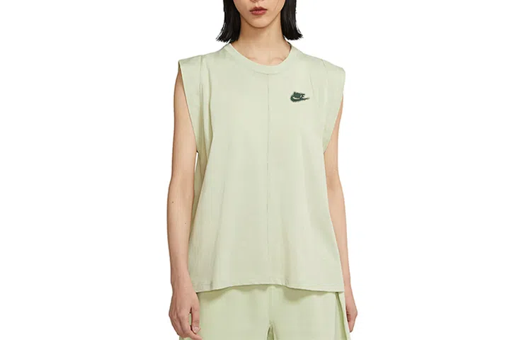 Nike Sportswear LogoT