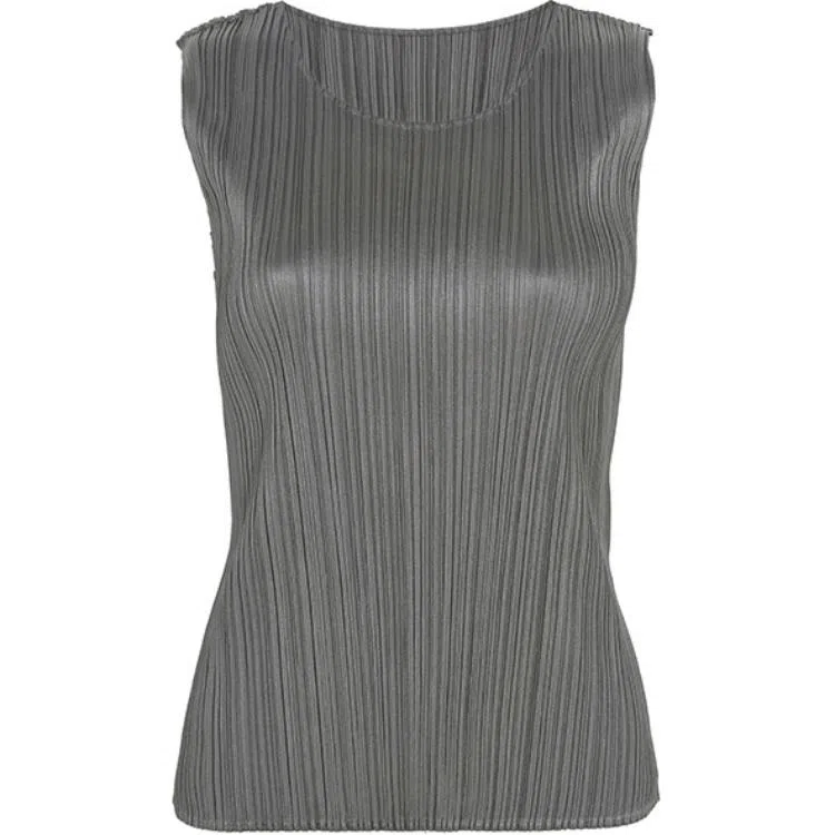 PLEATS PLEASE ISSEY MIYAKE