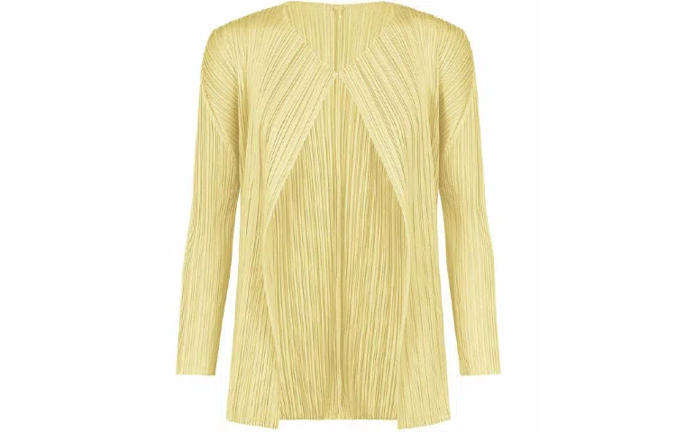 PLEATS PLEASE ISSEY MIYAKE