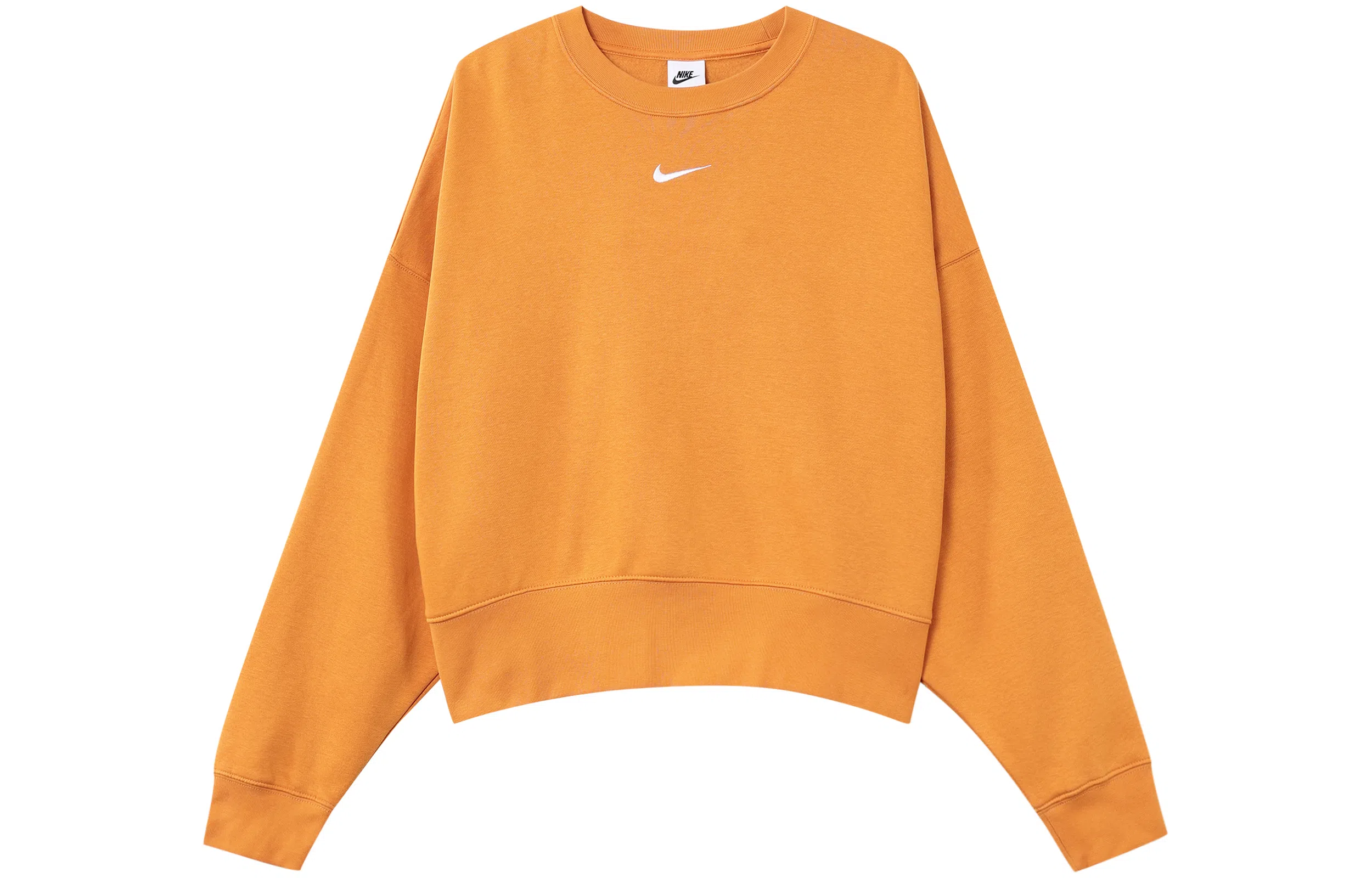 Nike Sportswear Collection Essentials Logo