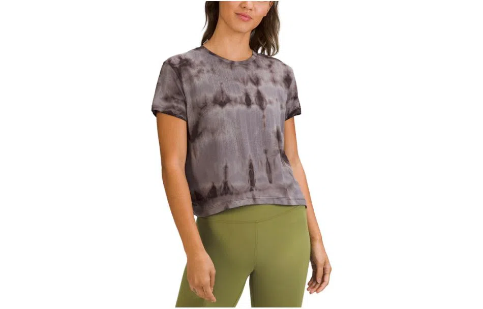 lululemon Train to Be T