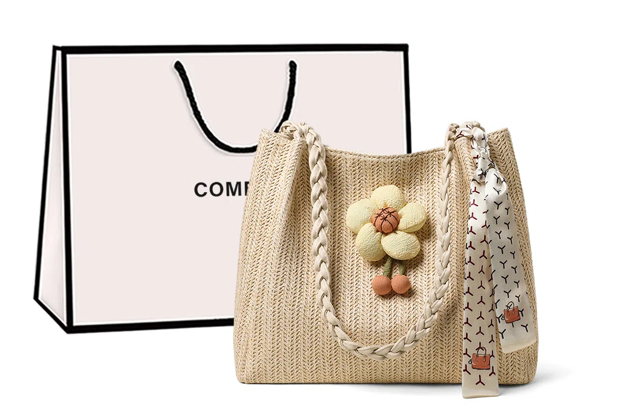 COMELY Tote